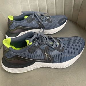 Nike Men's Renew Run Running Shoes
